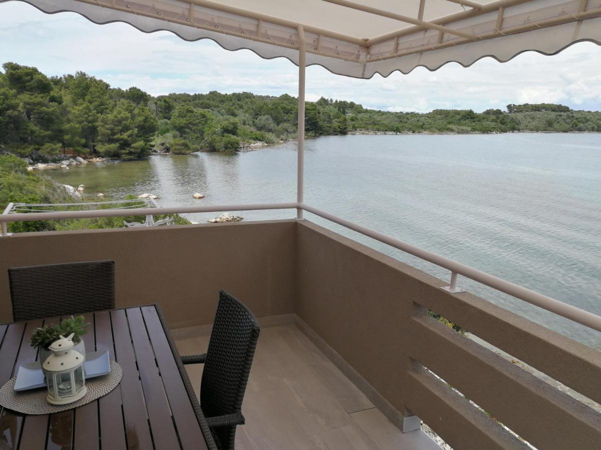 Apartmani Sandra I Davor Lonic Kukljica Exterior foto