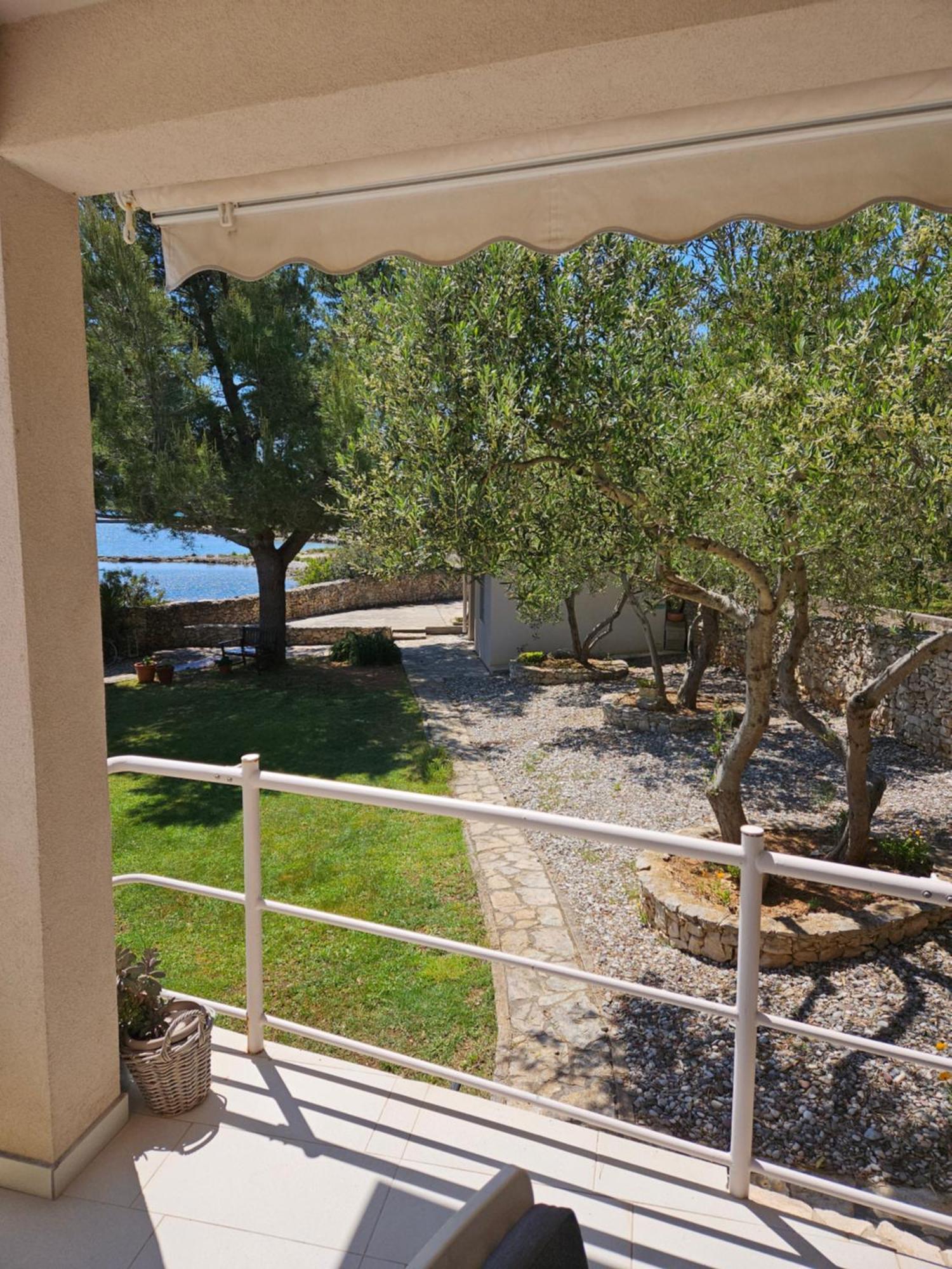 Apartmani Sandra I Davor Lonic Kukljica Exterior foto