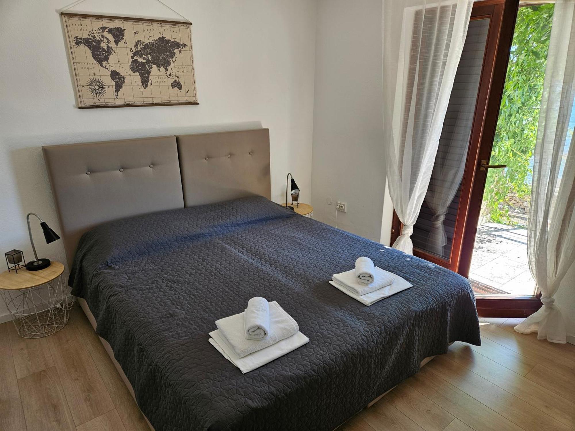 Apartmani Sandra I Davor Lonic Kukljica Exterior foto