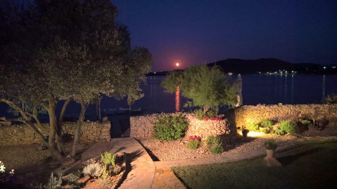 Apartmani Sandra I Davor Lonic Kukljica Exterior foto