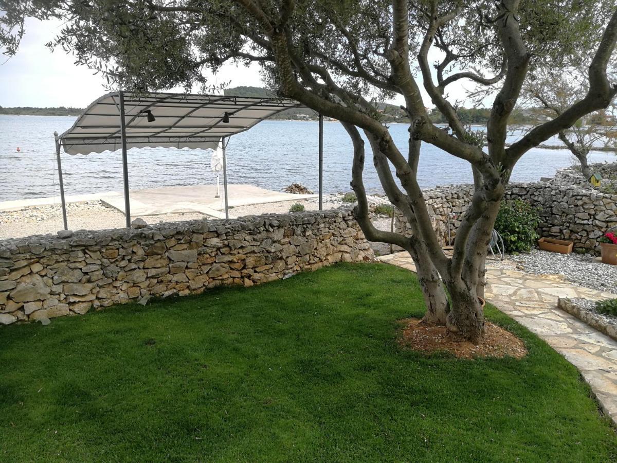 Apartmani Sandra I Davor Lonic Kukljica Exterior foto